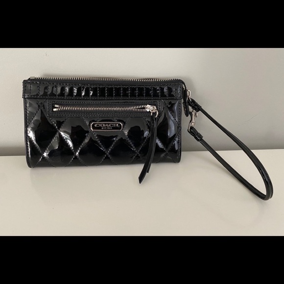 Coach Black Patent Leather Wristlet - Picture 1 of 6